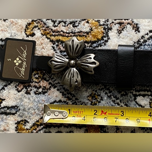 Patricia Nash leather belt - Picture 5 of 10